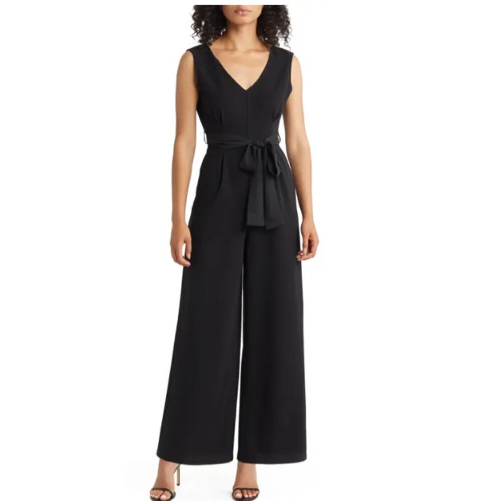 ZOE AND CLAIRE Black V-Neck Sleeveless Jumpsuit Size Small wide leg